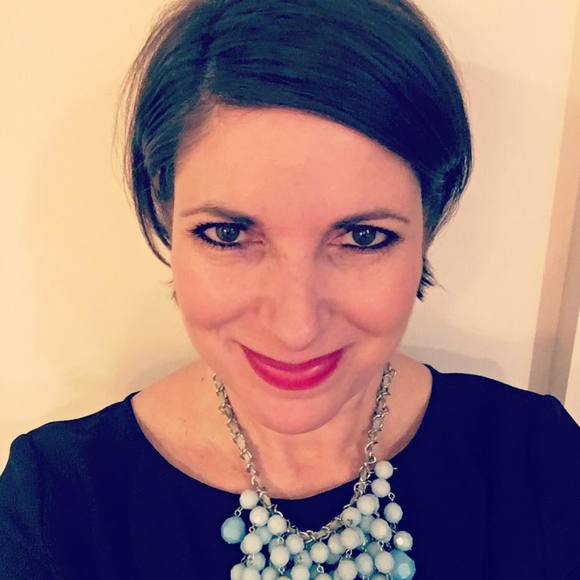 Meet your Posher, Pamela - Picture 1 of 1